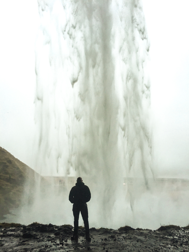 spellbound travels Seljalandsfoss waterfall