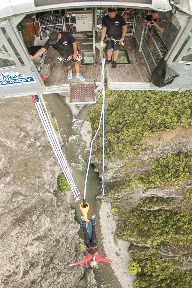 spellbound travels bungee jumping new zealand
