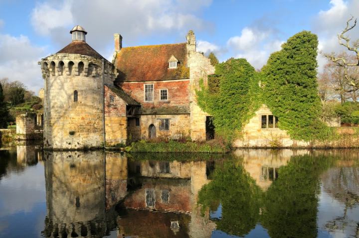 Coach Day Trips From Kent: 20 Ideas for Excursions